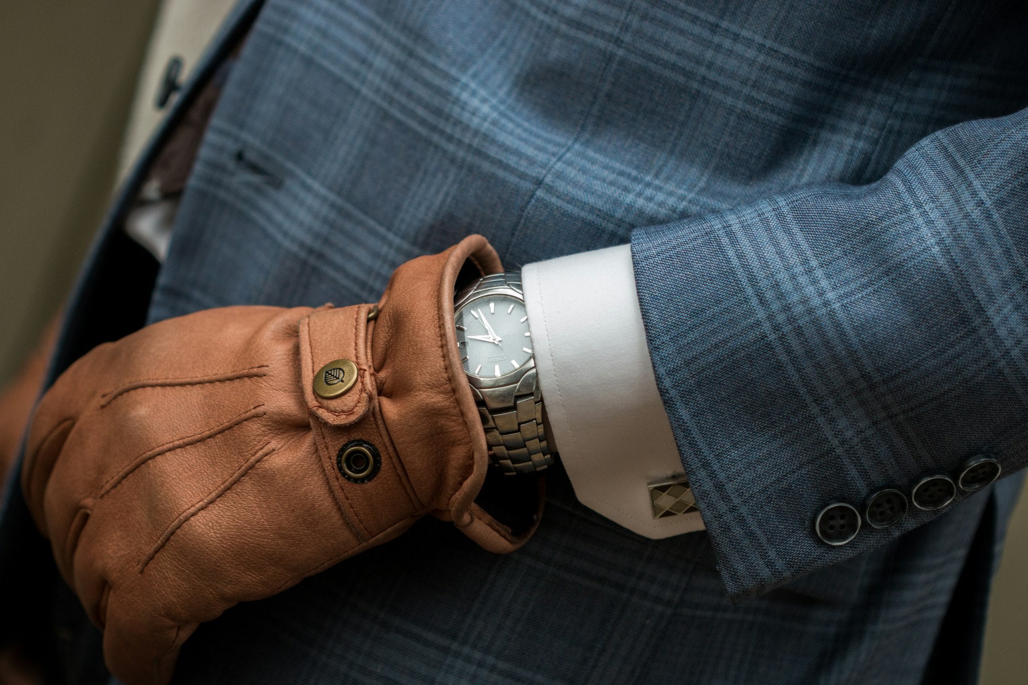 sfhero suit glove watch